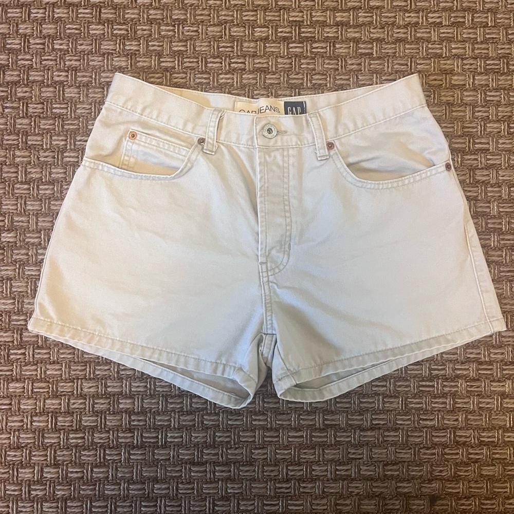 GAP 90s Cream Mid-Rise Women's Shorts